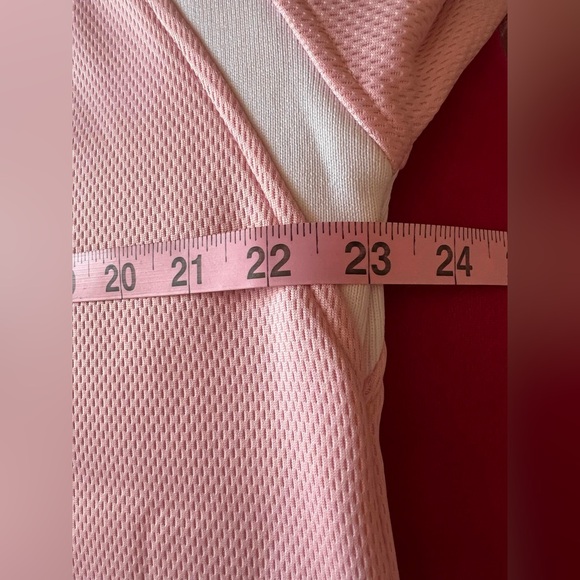 Detroit Tigers Pink Long Sleeve (no size but probably an XL) - Picture 6 of 6